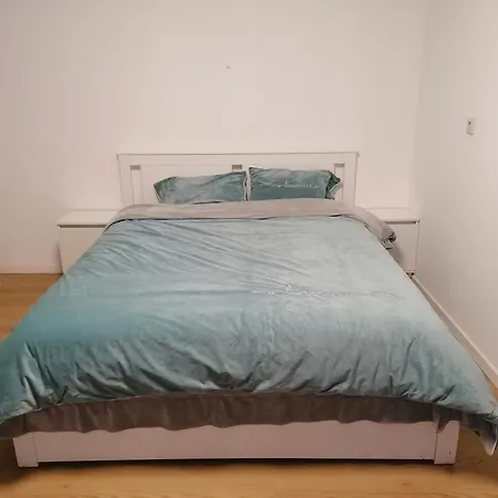 La Maison Heureuse Apartment Chatelet