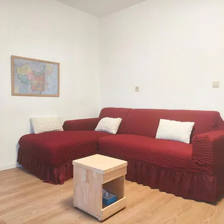 La Maison Heureuse Apartment *