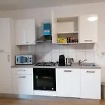 La Maison Heureuse Apartament Châtelet